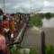 A População de Ôlho D`água-Pb se divertindo e tomando banho nas águas  do Rio Jenipapo, proximo a cidade