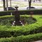 Jardins da Prefeitura de Dumont com o busto em homenagem a Santos Dumont